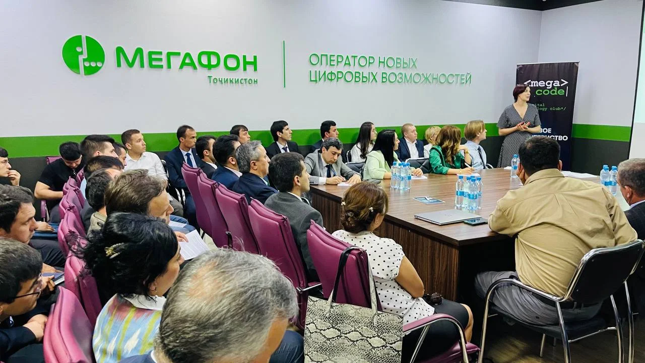 Таджикские студенты создадут электронное правительство страны Таджикские студенты создадут электронное правительство страны